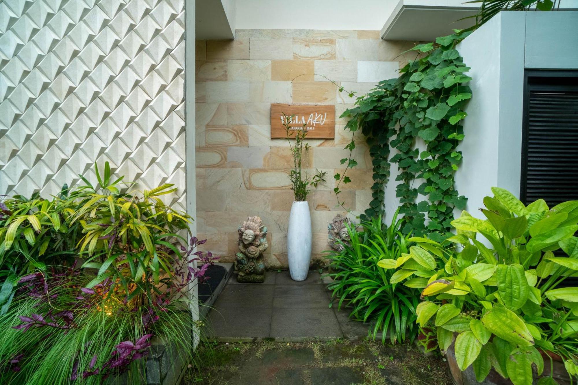 La Rose Villas And Suites Camp Canggu Exterior photo
